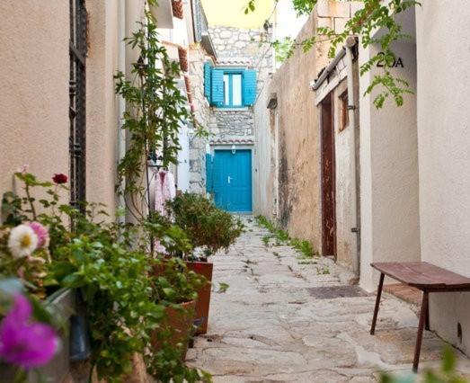 Little Summer House Baska  Bagian luar foto